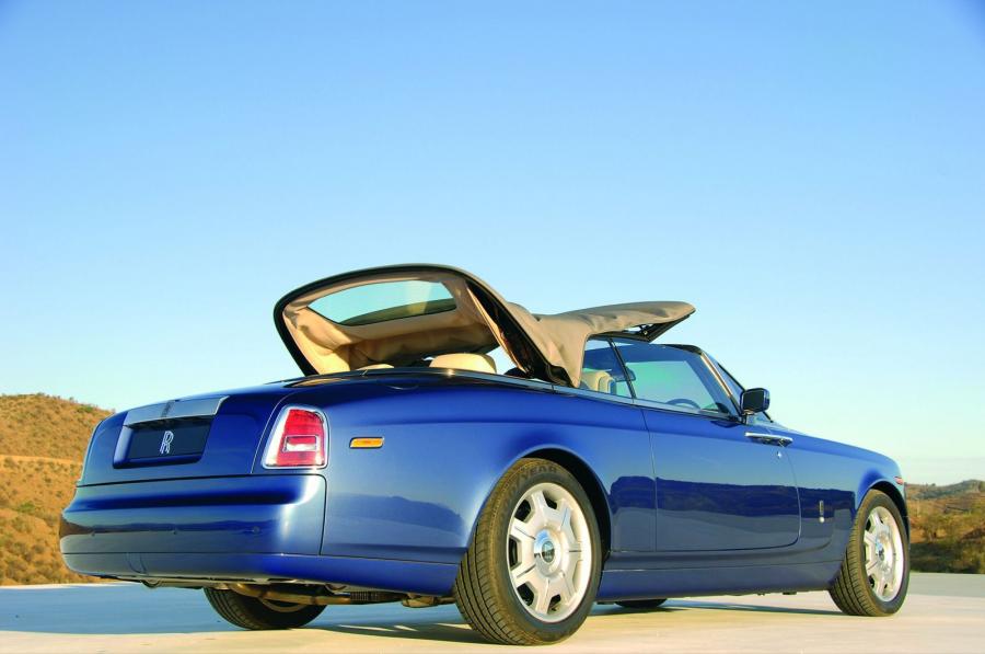  Rolls-Royce Phantom Drophead Coupe 2008 года  (фото 18 из 37)